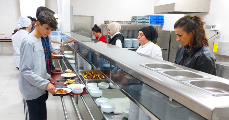 Samsun'da taşımalı eğitim gören öğrencilere ücretsiz yemek