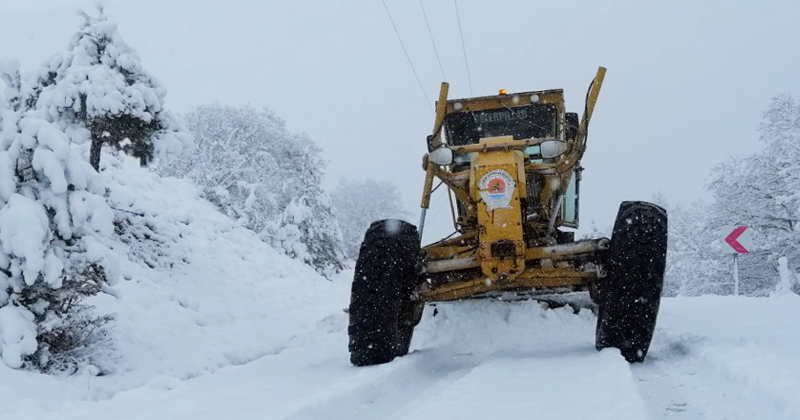 Samsun Büyükşehir 183 araçla kar mücadelesi veriyor
