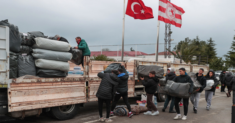 Samsunspor yardım tırları deprem bölgesine doğru yola çıktı