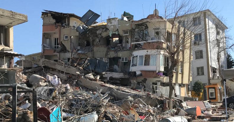 Birçok ülkeden depremzedeler için yardım kampanyası başlatıldı