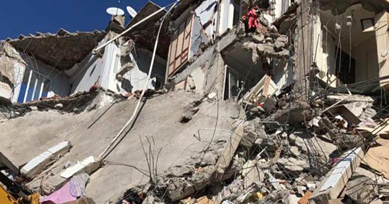 Depremlerde can kaybı 48 bin 448'e yükseldi