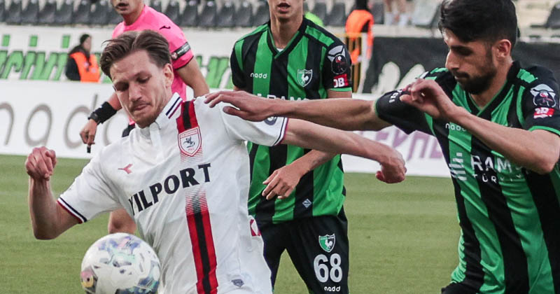Şampiyon Samsunspor formalite maçında Denizlispor'u 2-1 yendi