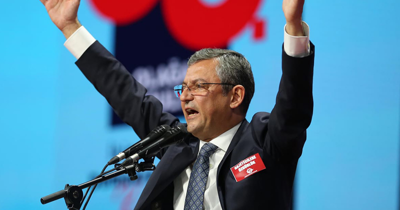 CHP'de yeni genel başkan Özgür Özel oldu